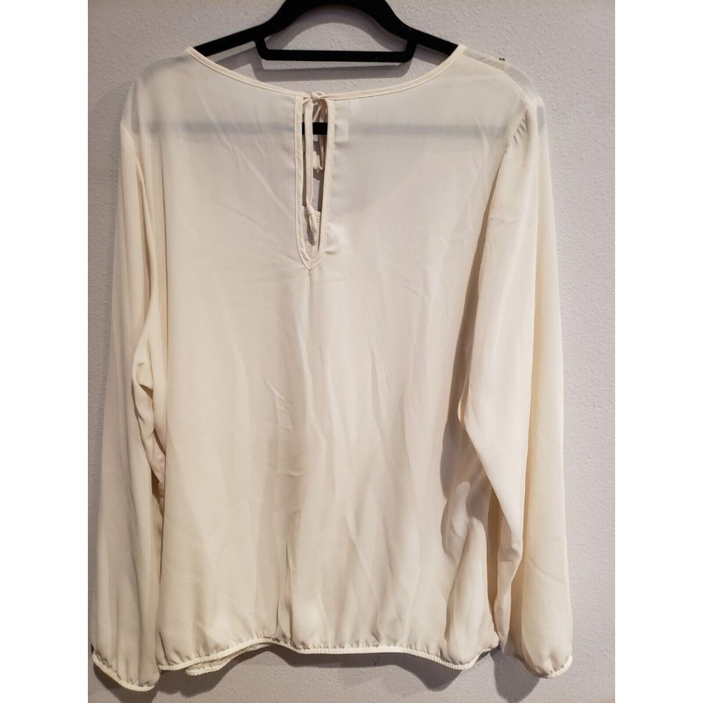 Maurices plus sz 2 Ivory semi-sheer‎ Long Sleeve Beaded Neck keyhole back top - Picture 6 of 6